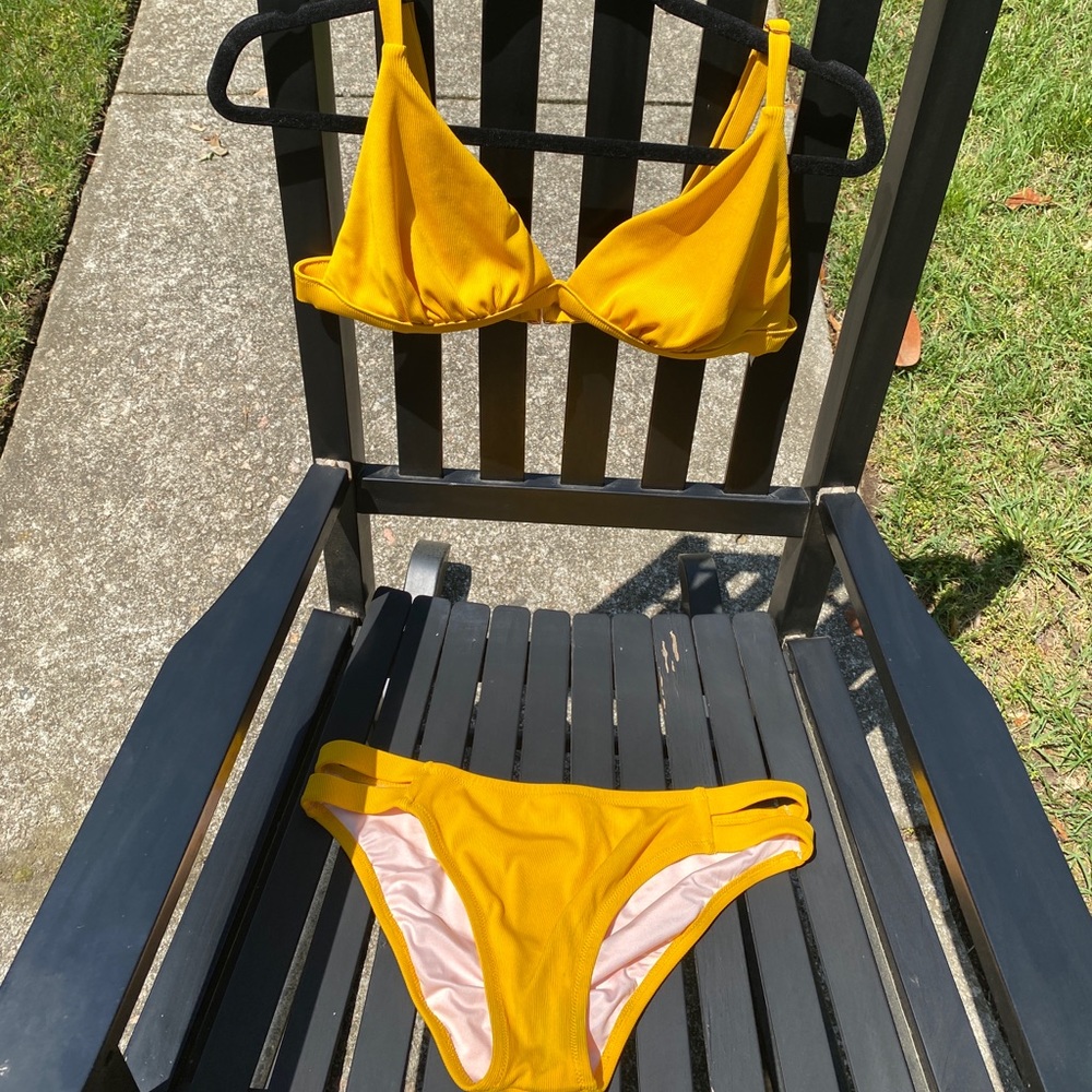 Bright yellow ribbed bikini set